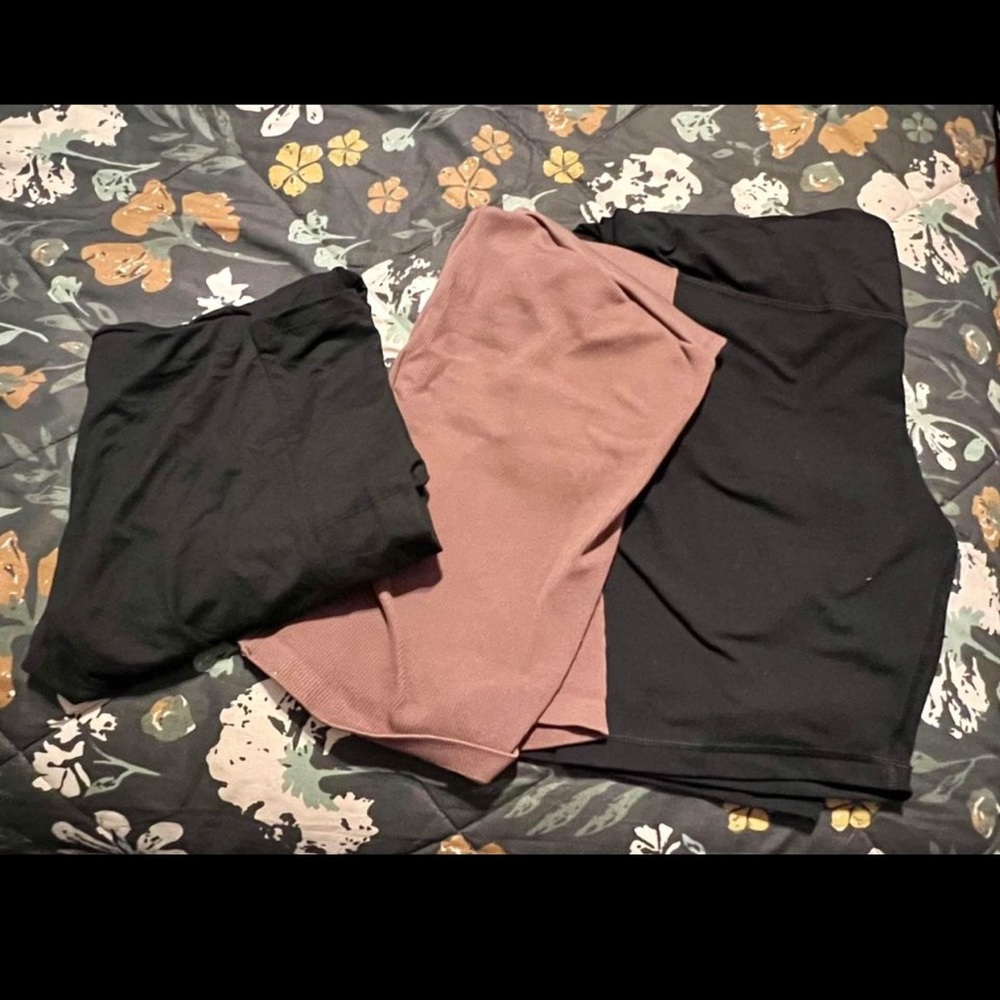 Maternity activewear